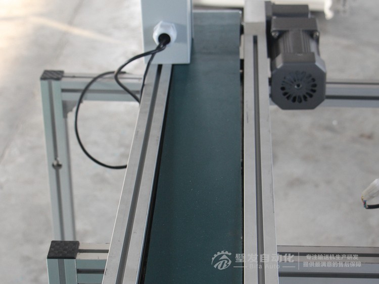 側裝直角電機小型皮帶輸送機 側裝直角電機小型皮帶輸送機