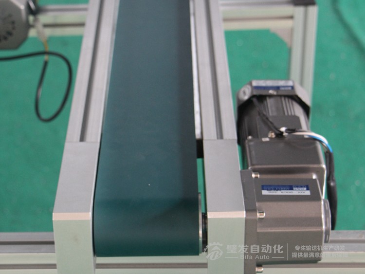 側裝直角電機小型皮帶輸送機 側裝直角電機小型皮帶輸送機