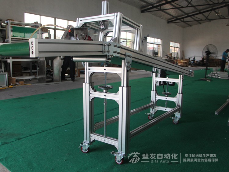 小型皮帶輸送機(jī) 小型皮帶輸送機(jī)